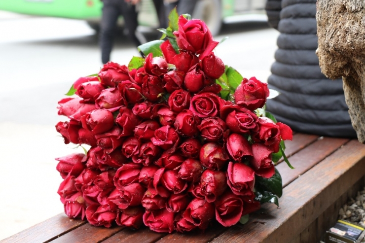 Denizli’de 14 Şubat Sevgiler Günü Heyecanı