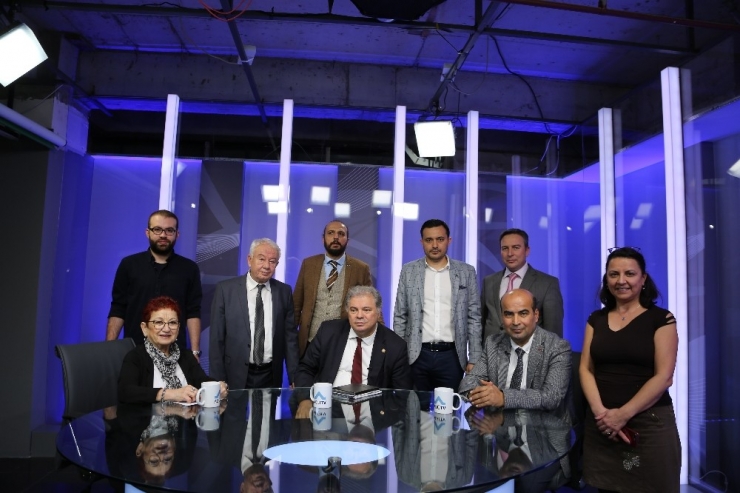 Doç. Dr. Yüksel Yalova Adütv’ye Konuk Oldu