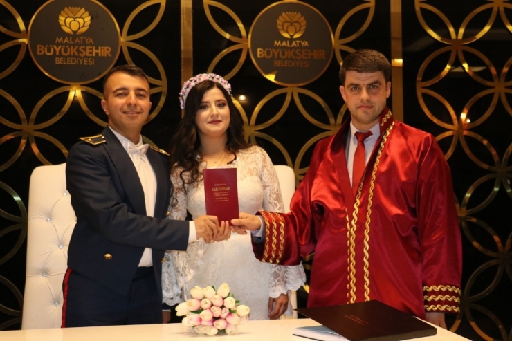 Çiftler Nikah Kıymak İçin 14 Şubat’ı Tercih Ettiler