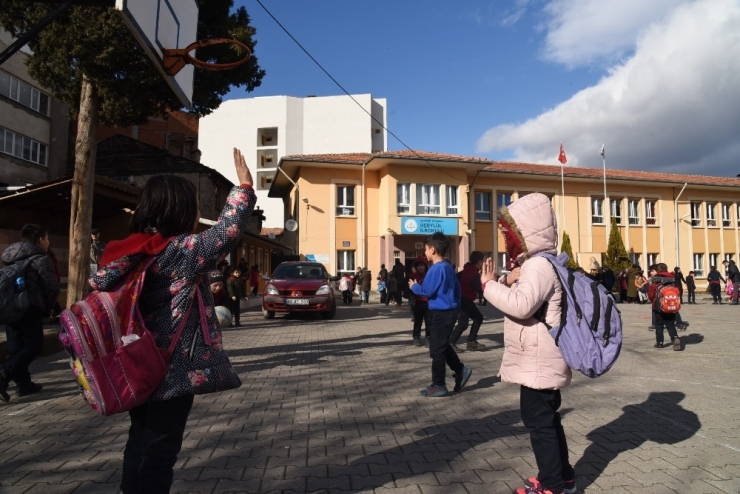 Balıkesir’de 111 Yıllık İlkokula Duygusal Veda