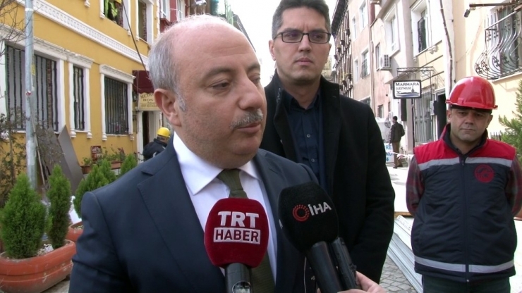 Tarihi Çeşmenin Üzerindeki Otellerin Yıkımıyla İlgili Açıklama