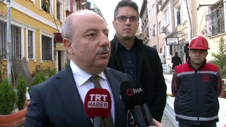 Tarihi Çeşmenin Üzerindeki Otellerin Yıkımıyla İlgili Açıklama