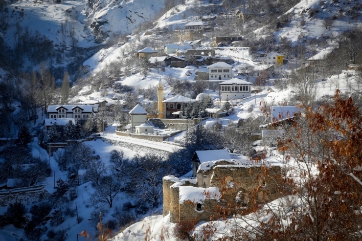 Tarihi Kent Beyaza Büründü