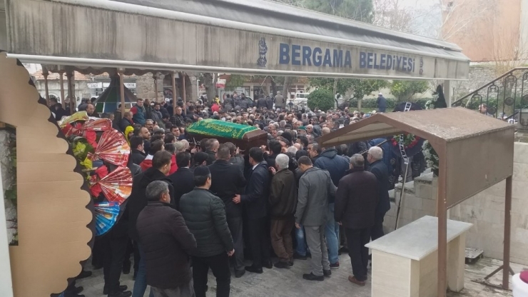 Trafik Kazasında Ölen Parmaksız’a Cenaze Töreni