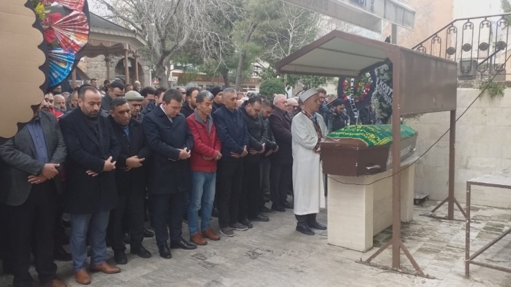 Trafik Kazasında Ölen Parmaksız’a Cenaze Töreni