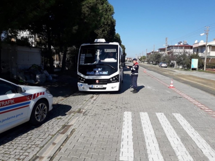 Jandarmadan İzmir Genelinde Trafik Uygulaması