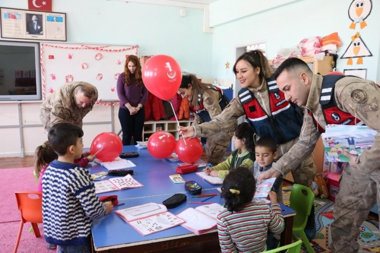 Kütüphane Açılışından Sonra Öğrenciler Sağlık Taramasından Geçirildi