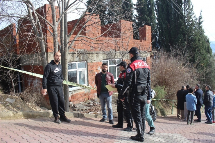 33 Yaşındaki Şahıs Evinde Ölü Bulundu
