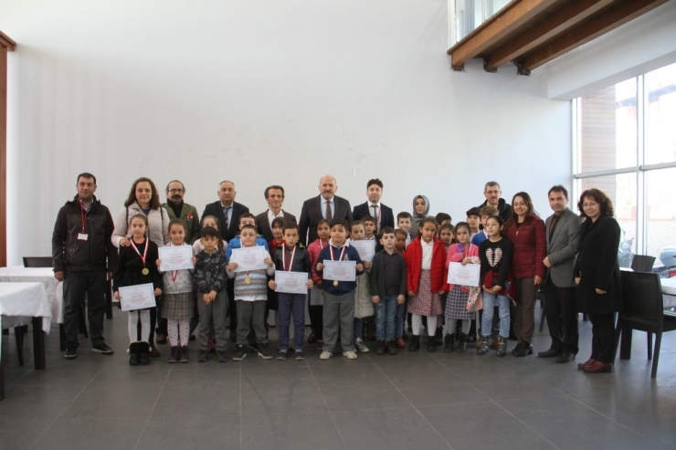 Kuyucak’ta Akıl Oyunları Turnuvası Düzenlendi