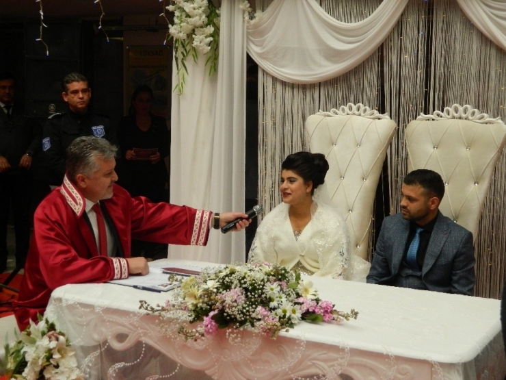 14 Şubat’ta Dünya Evine Girdiler