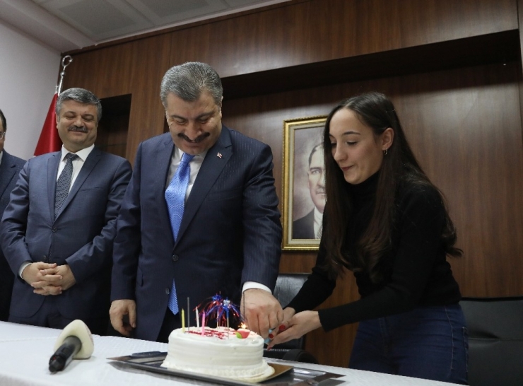 Bakan Koca, Şeyma’ya Verdiği Sözü Unutmadı