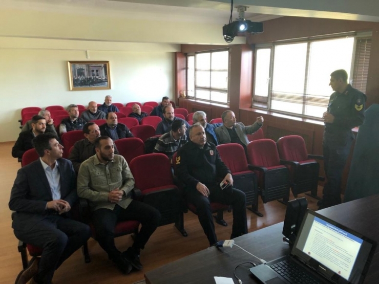 Jandarmadan Servis Şoförlerine Trafik Semineri