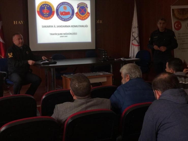 Jandarmadan Servis Şoförlerine Trafik Semineri