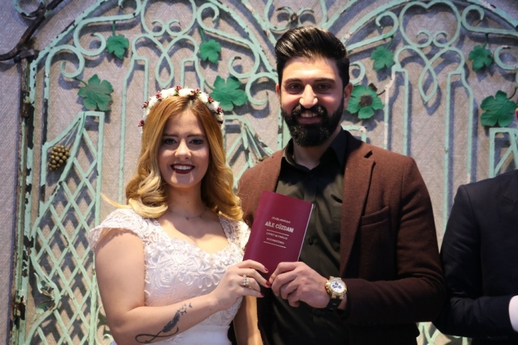 Nikah Salonlarında 14 Şubat Yoğunluğu