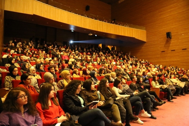 Serdivan’da Türk Sanat Müziği Gecesi Düzenlendi