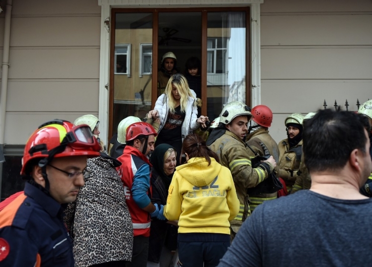 Bahçelievler Belediye Başkanı’ndan Çöken Binaya İlişkin Açıklama
