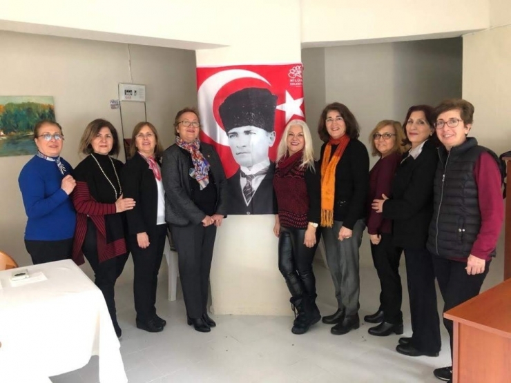 Yardımseverler Sandık Başına Gitti