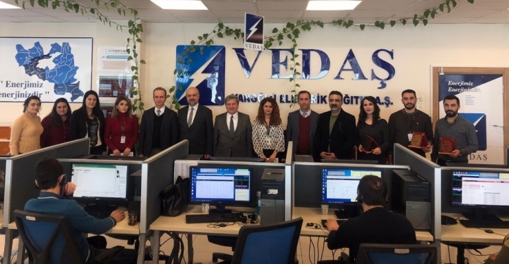 Vedaş’tan Çağrı Merkezi Çalışanlarına Ödül