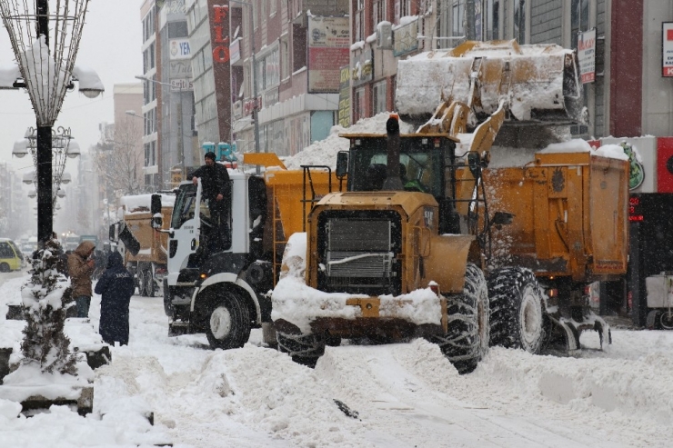 Vali Bilmez: “Sadece Karla Mücadele Çalışmalarının Bize Parasal Gideri 9 Milyon Civarında”