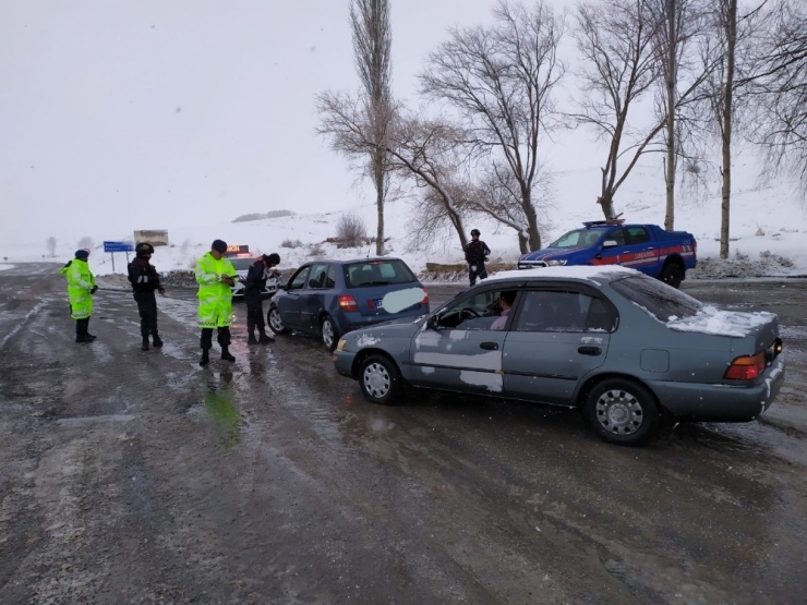 Sürücülere Emniyet Kemeri Ve Cep Telefonu Uygulaması