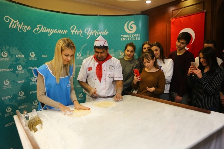 Ukraynalılar Baklavaya Hayran Kaldı