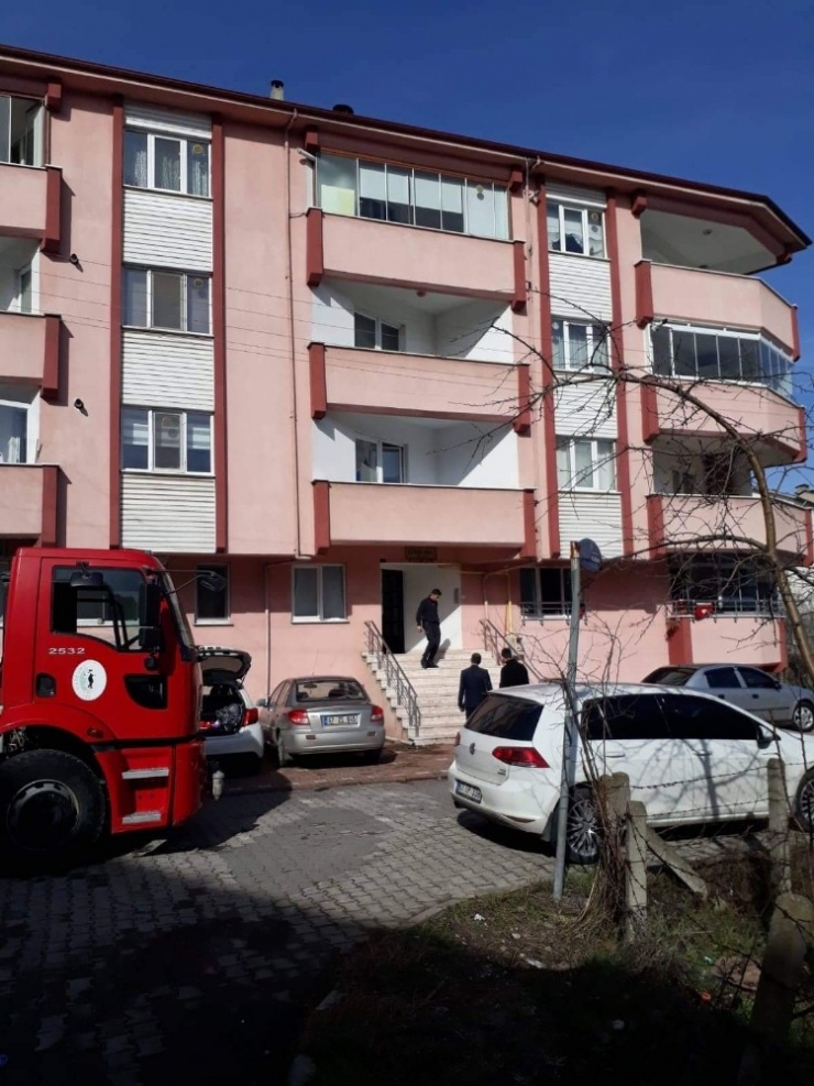 Mutfakta Çıkan Yangın Korkuttu