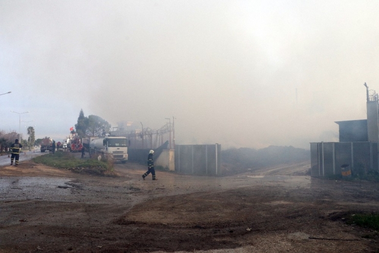 Adana’daki Fabrika Yangını 3’üncü Gününde Sürüyor