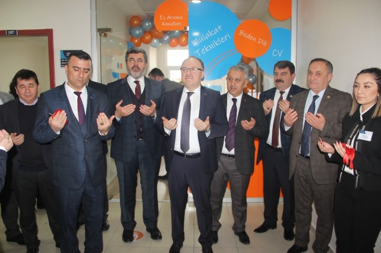 Afyonkarahisar’da İş Kulübü Açıldı