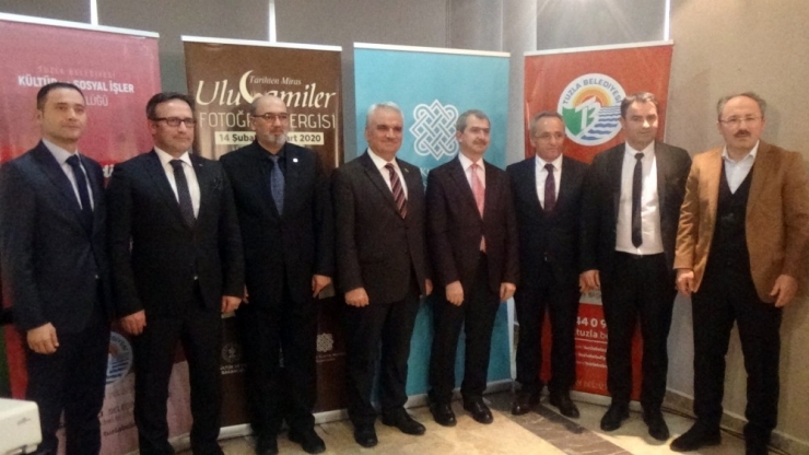 Tuzla’da “Ulu Camiler Fotoğraf Sergisi” Açıldı