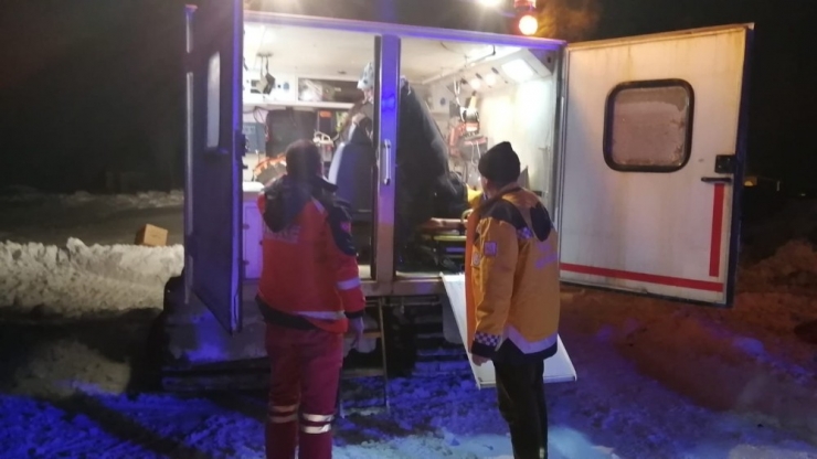 Bingöl’de Umke, Hamile Kadın İçin Seferber Oldu