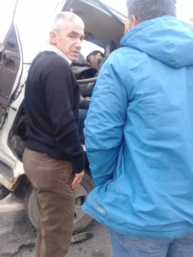 D-100 Karayolunda Kaza: 1 Yaralı