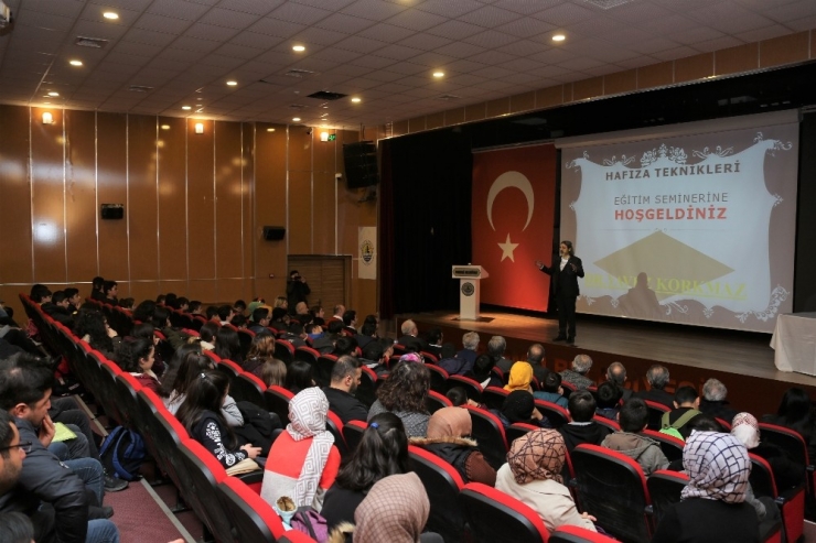 Erdemli Belediyesi’nden ‘Başarı İçin Hafıza Geliştirme’ Eğitimi