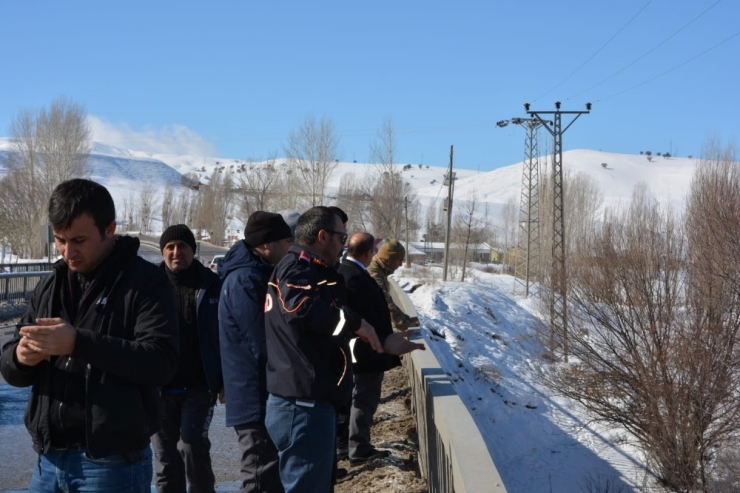 Dalgıçlar 5 Gündür Kayıp Olan Liseli Kızı Arıyor