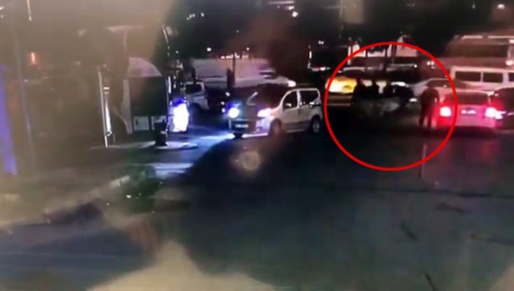 Esenyurt’ta Tem’de Trafik Kavgası Kamerada