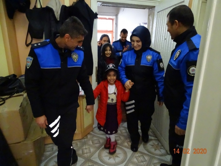 Şehit Kızına Doğum Günü Sürprizi