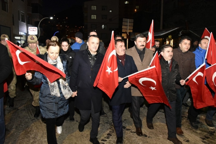 Gümüşhane’de Eksi 5 Derecede Kurtuluş Yürüyüşü