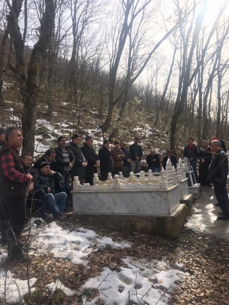 Trafik Kazasında Kaybeden İmam Hatip Mezarı Başında Anıldı