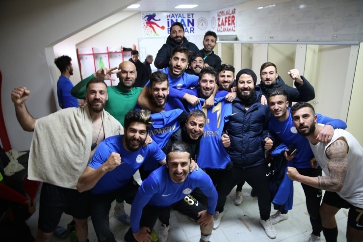 Karaköprü Belediyespor Müsabakadan Galibiyetle Ayrıldı