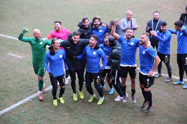 Karaköprü Belediyespor Müsabakadan Galibiyetle Ayrıldı