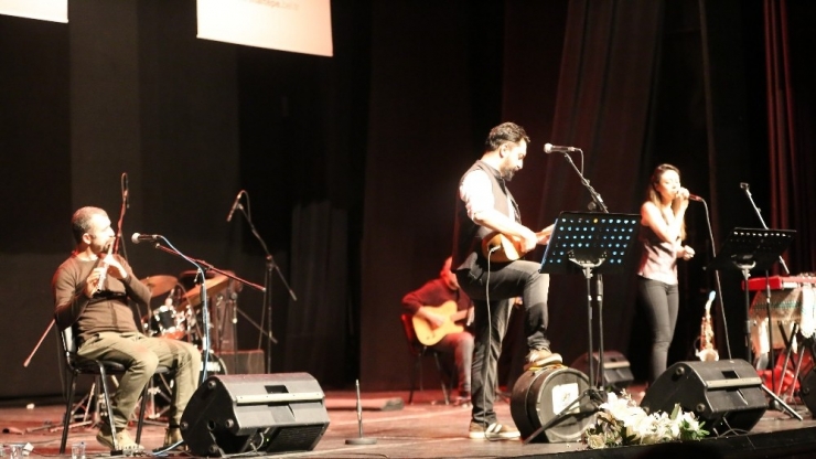 Maltepe’de Ezgi’nin Günlüğü’nden Sevgililer Günü Konseri