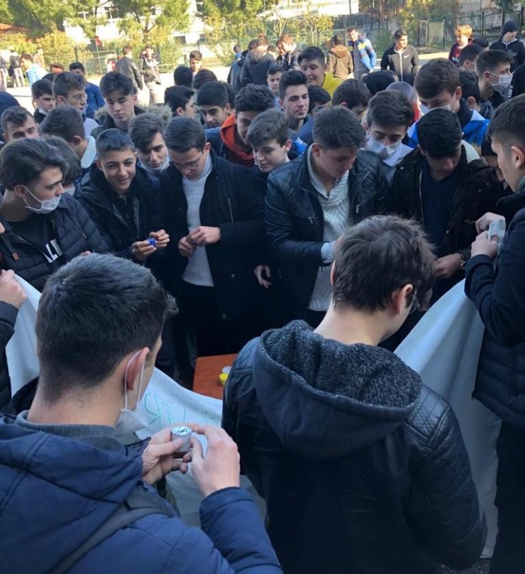 Lise Öğrencileri Lösemi Hastalığına Maskeyle Dikkat Çekti