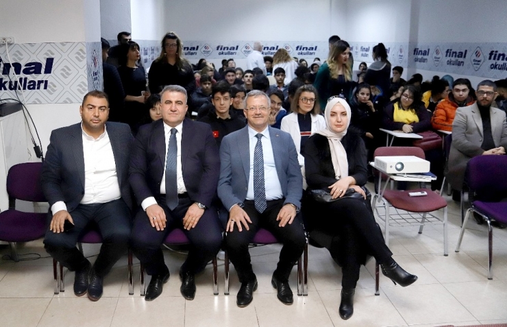 Robot Takımı, Amerika Öncesi İngilizce Eğitim Aldı