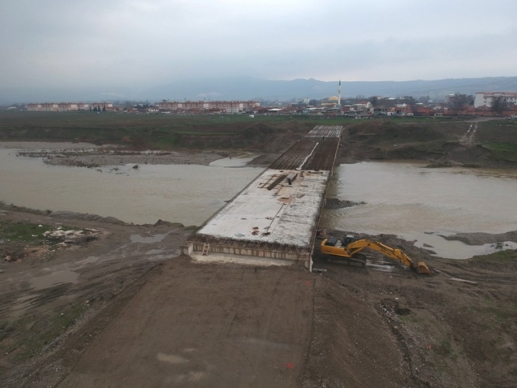 Mustafakemalpaşa 3. Köprüde Sona Yaklaşıldı