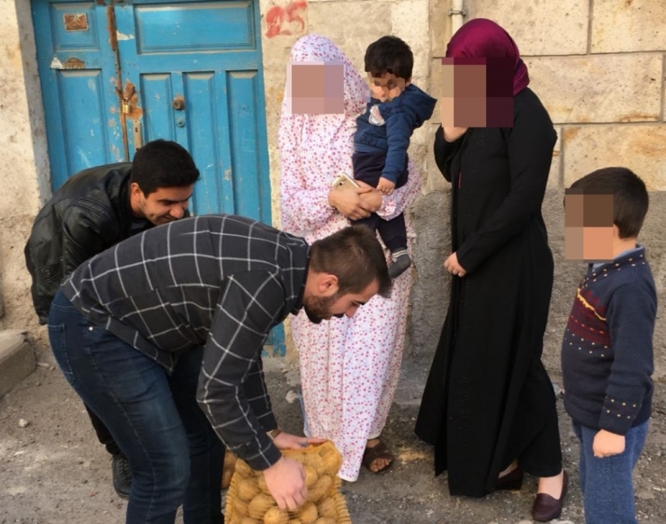 Nevşehir Ülkü Ocakları Çalışmaları İle Takdir Topluyor