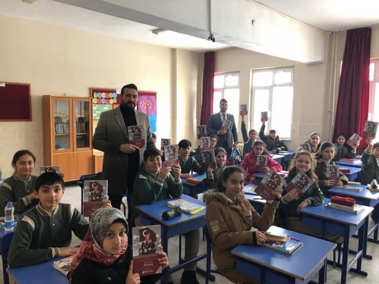 Nevşehir Ülkü Ocakları Çalışmaları İle Takdir Topluyor