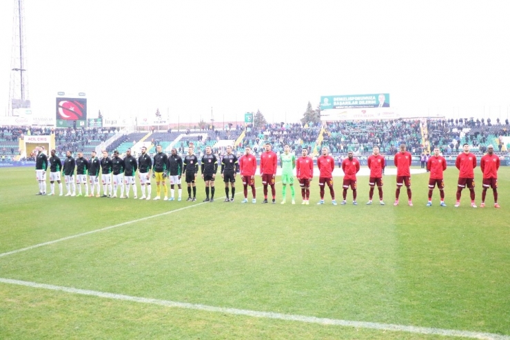 Süper Lig: Denizlispor: 0 - Kayserispor: 0 (İlk Yarı)