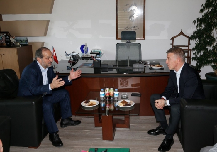 Nuri Albayrak’tan Trabzonspor’a Ziyaret