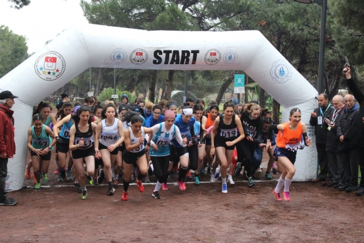 Üniversitelerarası Kros Şampiyonası Bandırma Düzenlendi