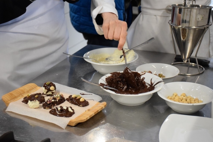 Turizm Fakültesinden “Sevdiğin İçin Yap” Etkinliği