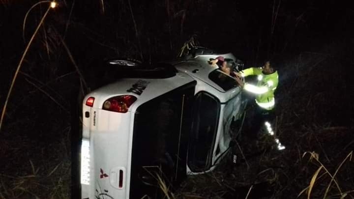 Dere Yatağına Düşen Otomobildeki Sürücü Yaralandı